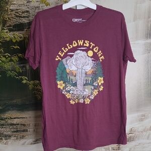 National Park Foundation Adult XS Yellowstone Graphic short sleeve T-Shirt